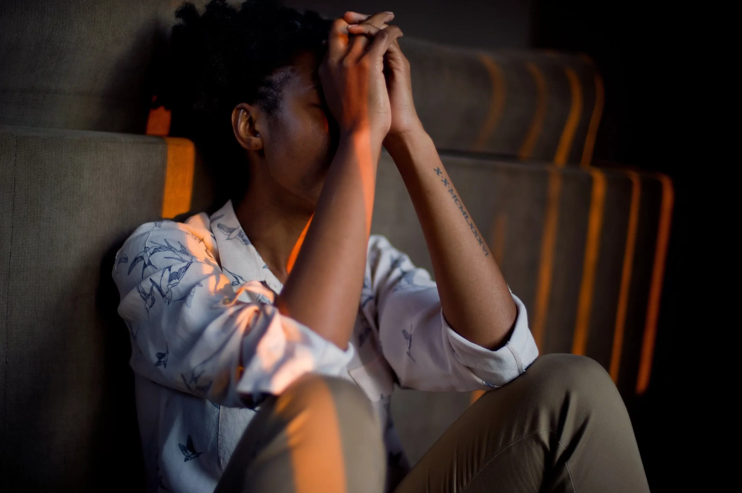 Adolescents learning relaxation methods to reduce emotional strain